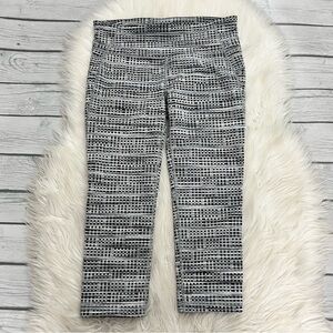 Gap Fit Gray cropped capri workout leggings